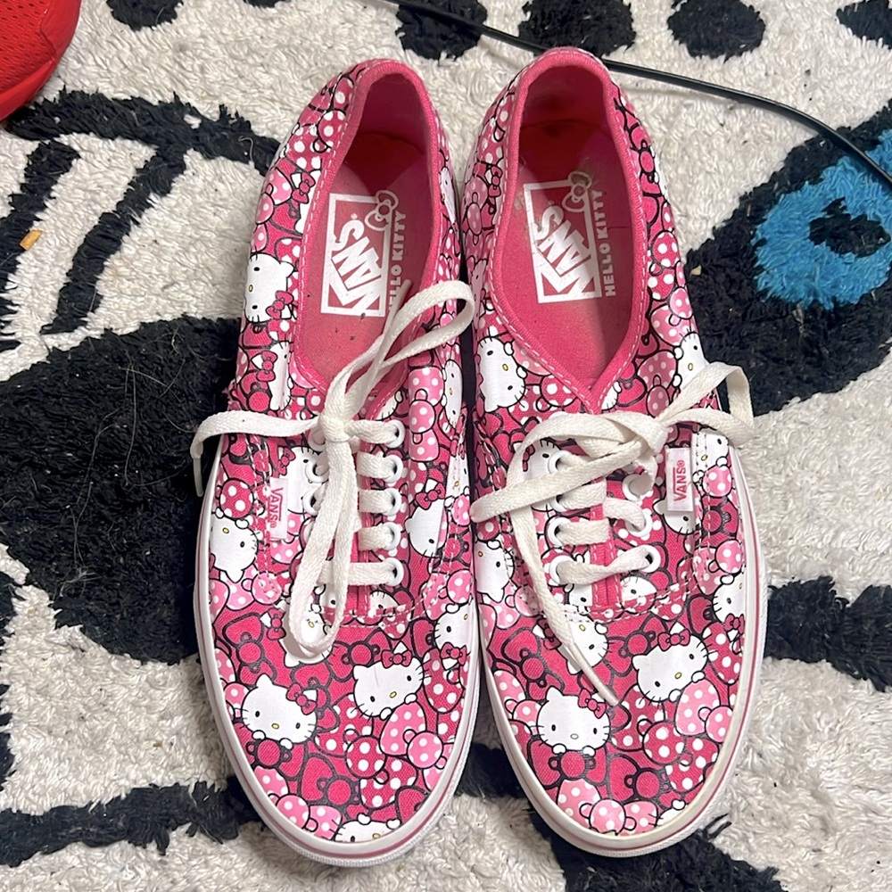 Pre owned HELLO KITTY VANS Sanrio